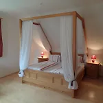 Zotter Apartment *